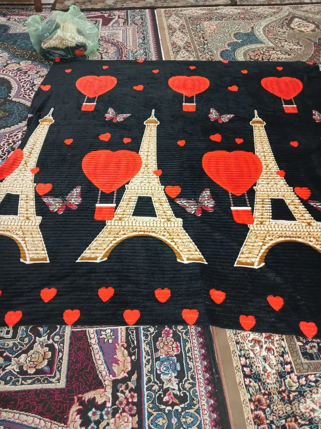 پتومسافرتی|رختخواب، بالش، پتو|برخوار, |دیوار