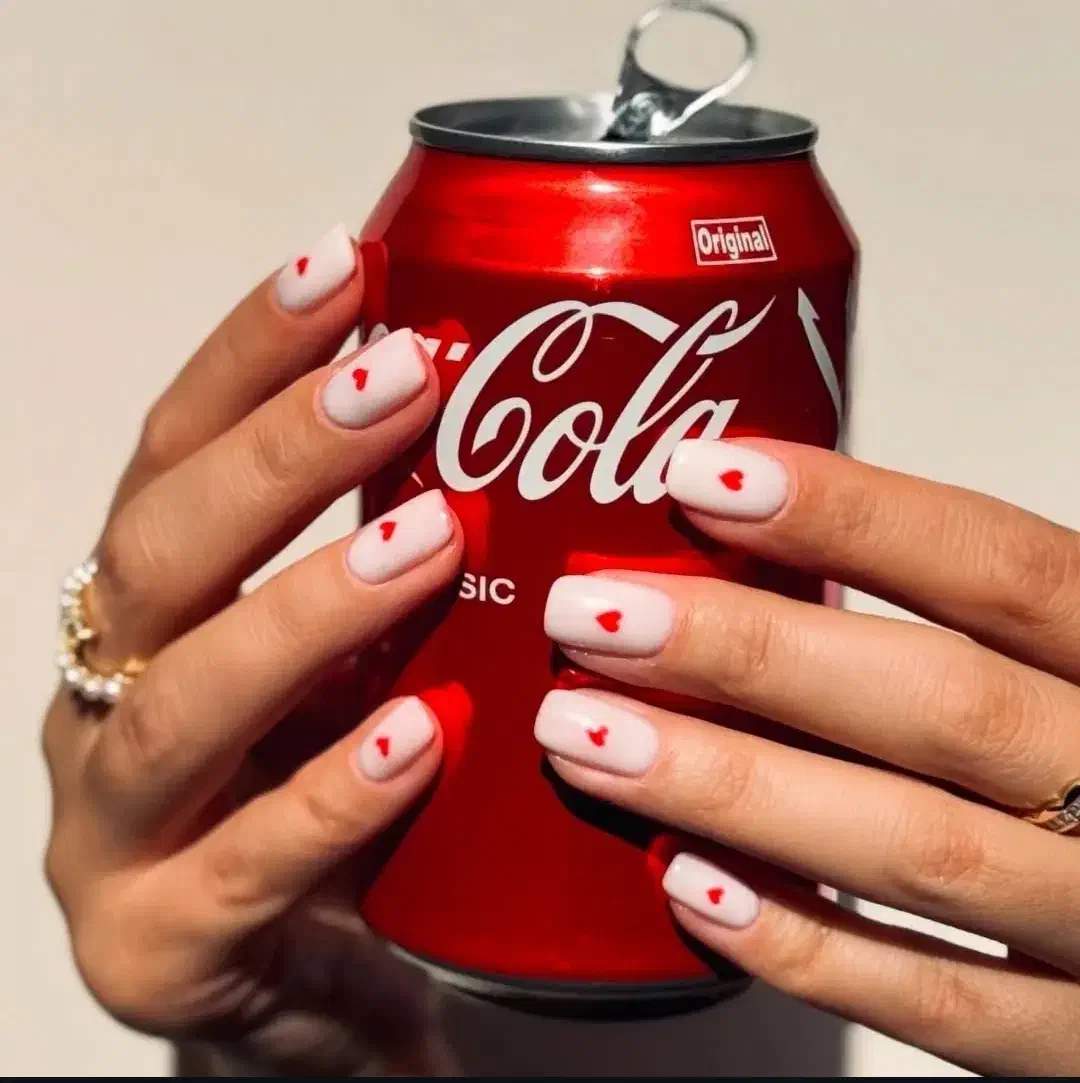 کاشت ناخن تخفیف ویژه شب یلدا|خدمات آرایشگری و زیبایی|کرمان, |دیوار