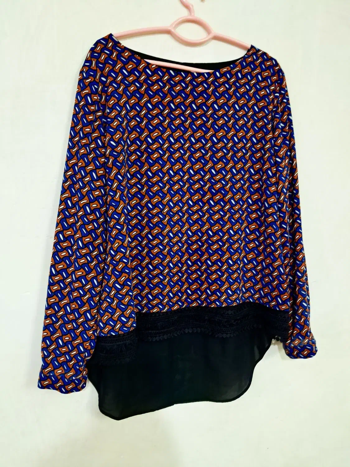 دوتا شومیز|لباس|بروجرد, |دیوار