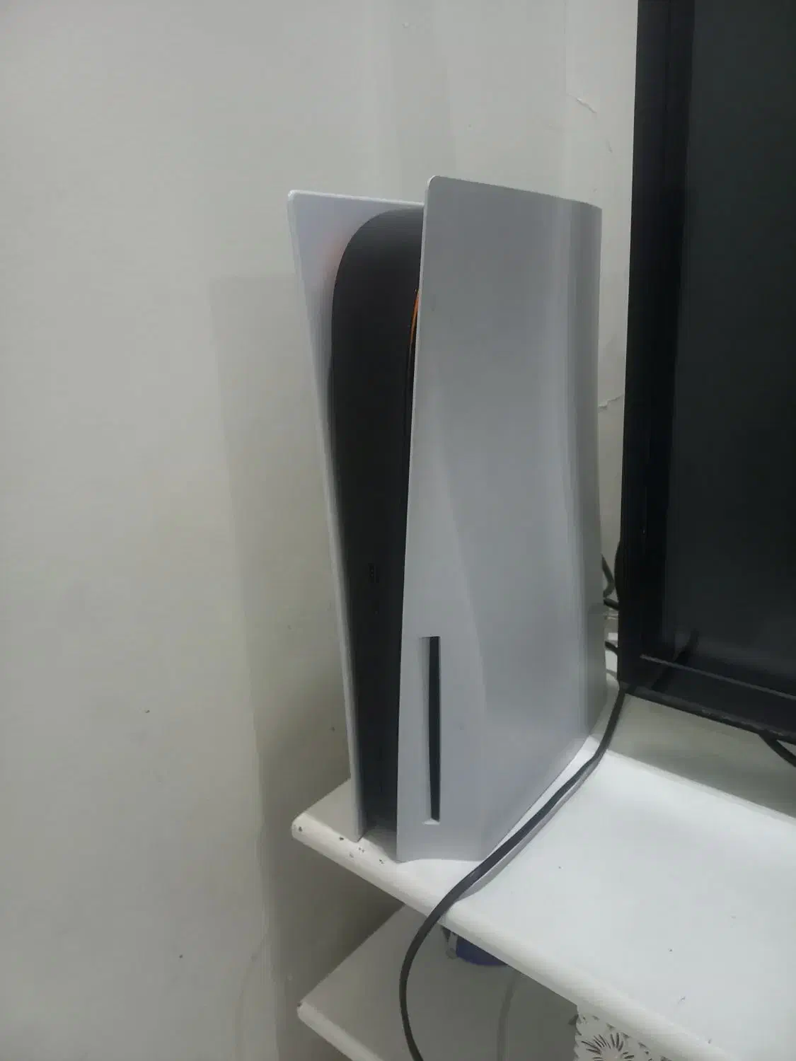 PS 5 پی اس 5 سلامت لا زر ورق ۲ دسته|کنسول، بازی ویدئویی و آنلاین|تهران, وحیدیه|دیوار