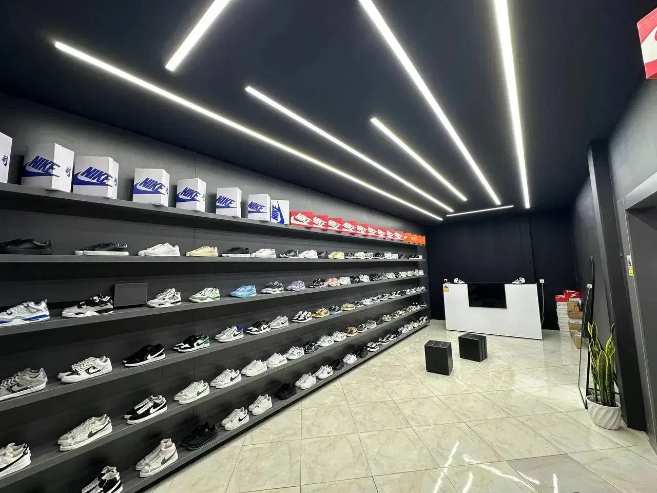 فروشنده آقا|استخدام بازاریابی و فروش|اسلامشهر, شهرک مفیدی|دیوار