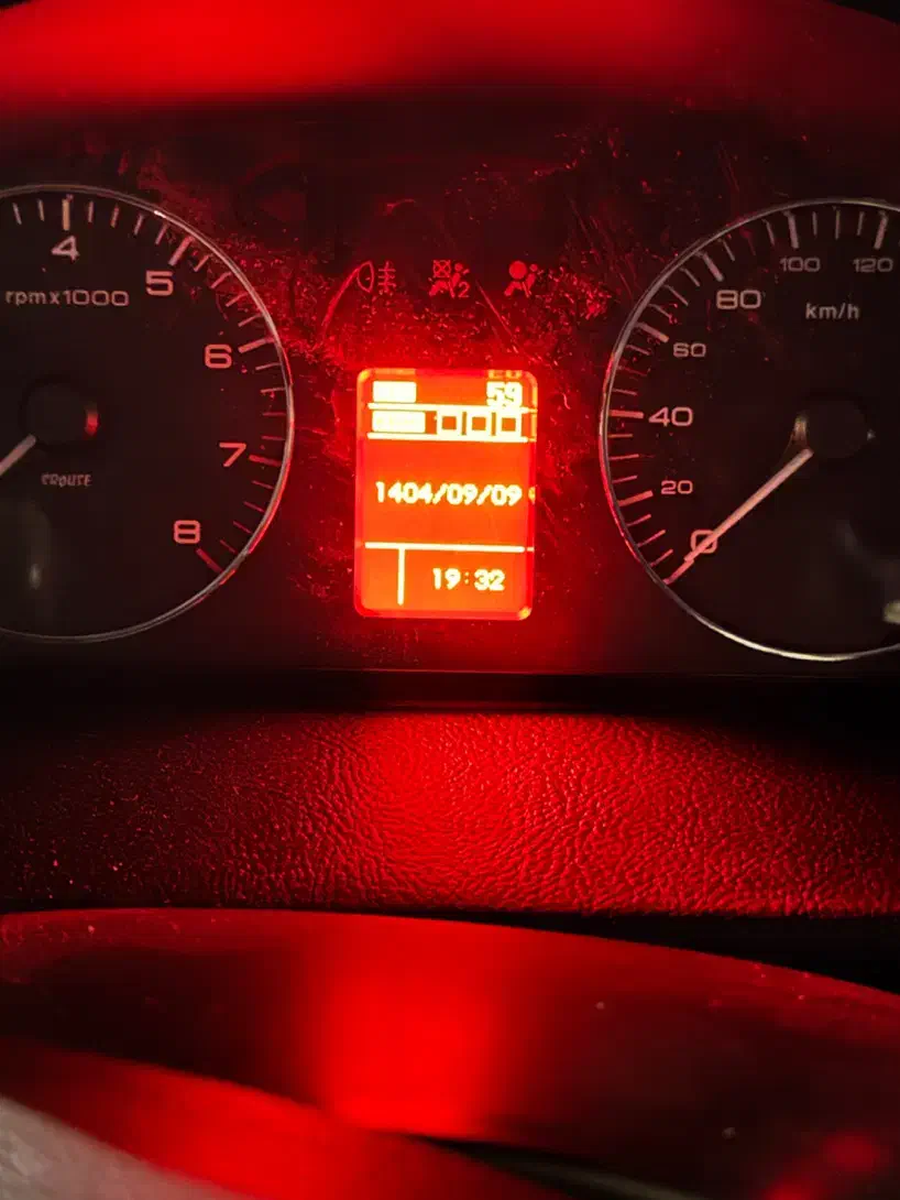 سورن سیمی مشکیXU7P|خودرو سواری و وانت|یزد, |دیوار