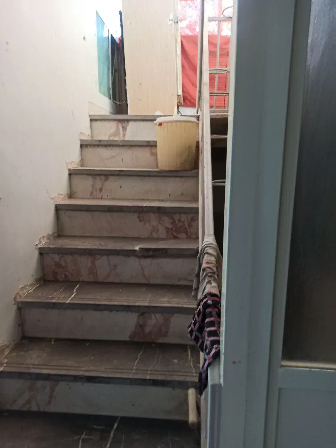 اجاره اتاق برای دانشجوی خانم مجرد|اجارهٔ خانه و ویلا|اصفهان, جنیران (لادان)|دیوار