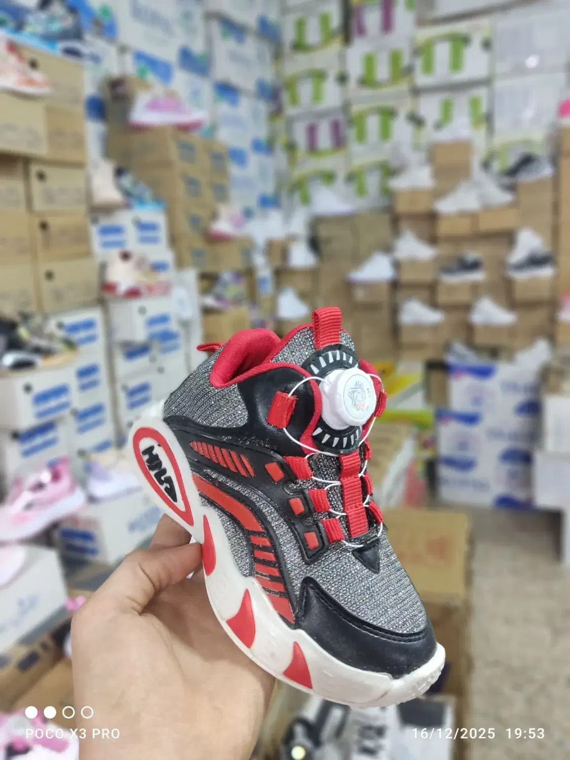 کتانی بچه گانه|کیف، کفش، کمربند|خرم‌آباد, |دیوار