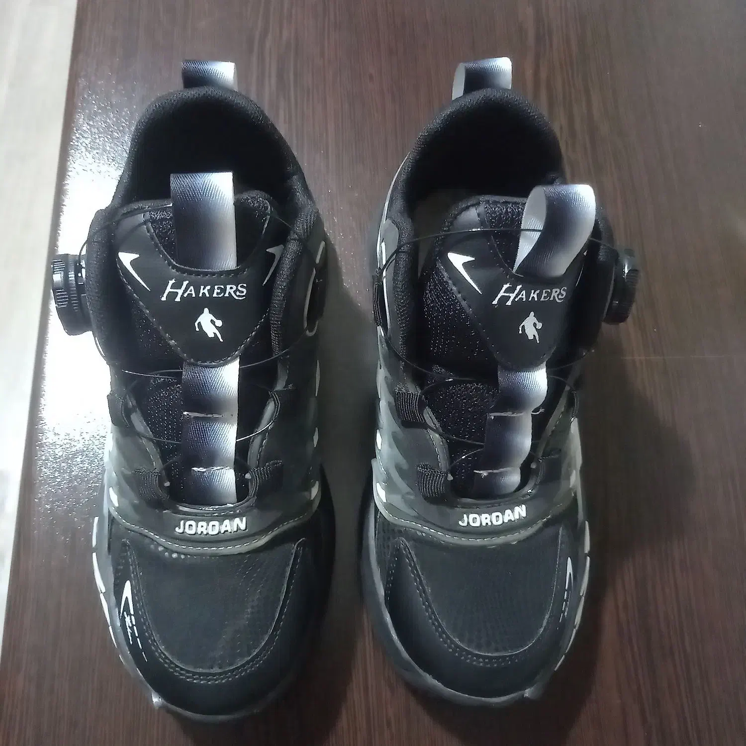 سلام کفش|کفش و لباس بچه|صومعه‌سرا, |دیوار