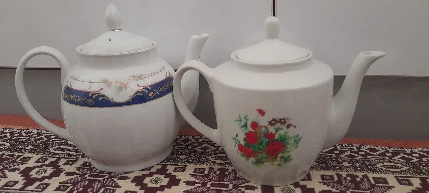 دو عدد قوری سالم|قوری، کتری، قهوهساز دستی|مهاباد (آذربایجان غربی), |دیوار
