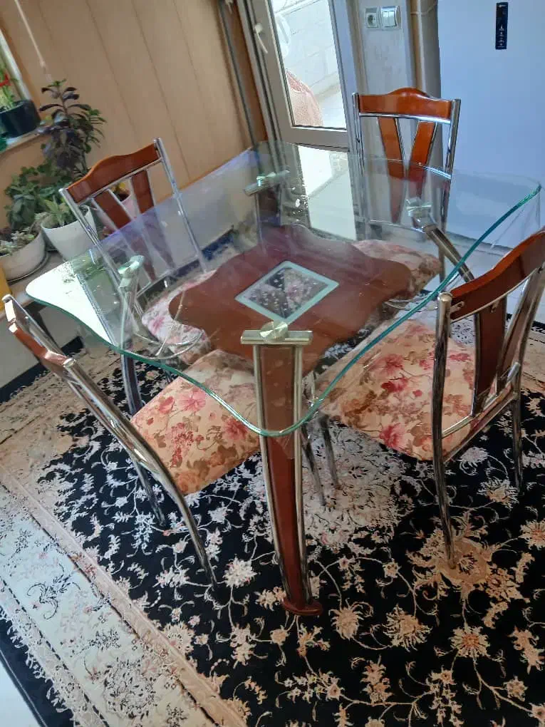 میز و صندلی ۴ نفره|میز و صندلی غذاخوری|اردبیل, |دیوار