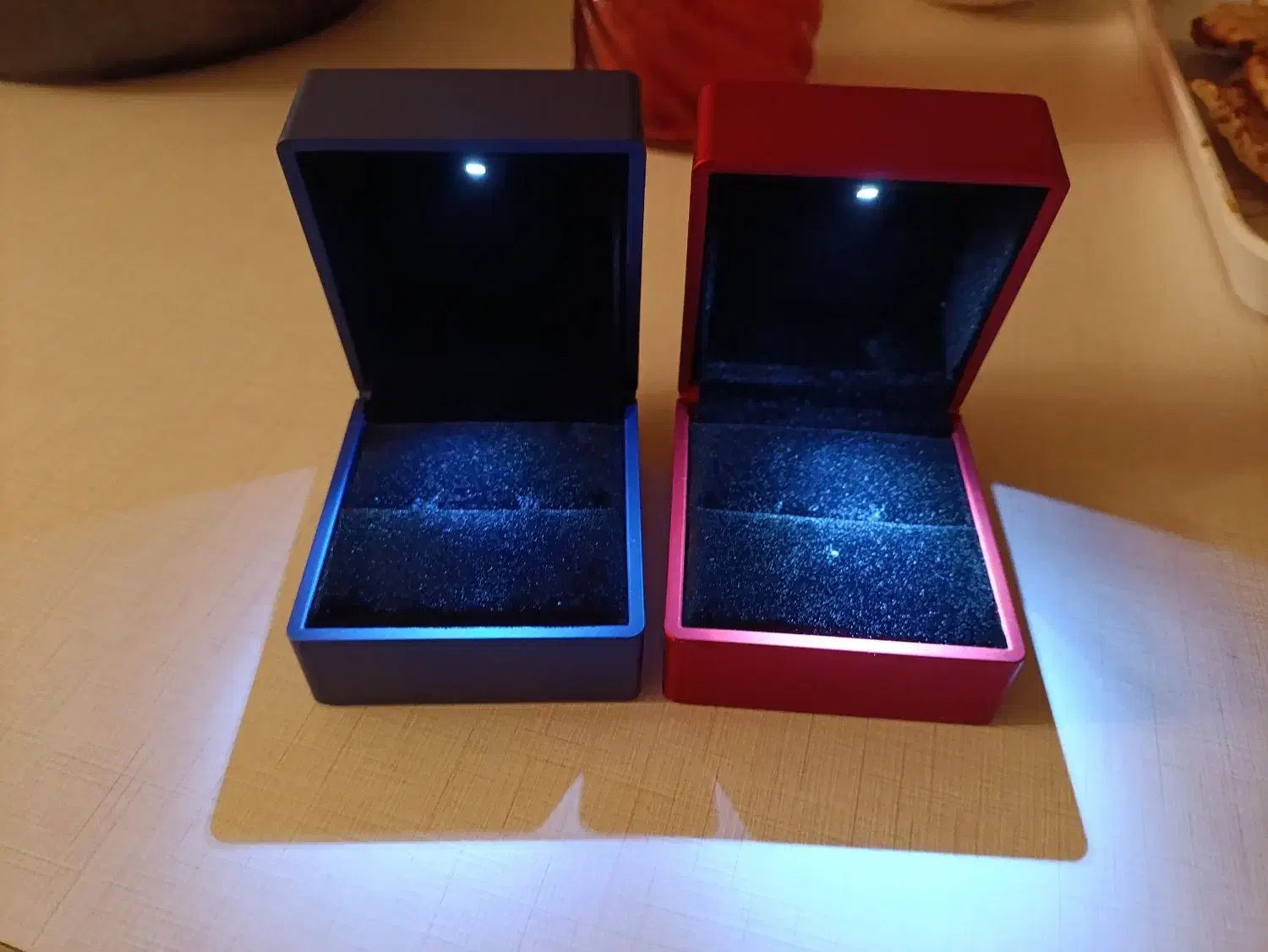 جای حلقه‌ی ست|زیورآلات و اکسسوری|قزوین, |دیوار