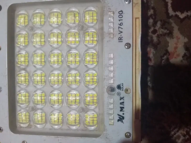 پرژکتور 100خورشیدی|لامپ و چراغ|اندیشه, اندیشه فاز ۱|دیوار