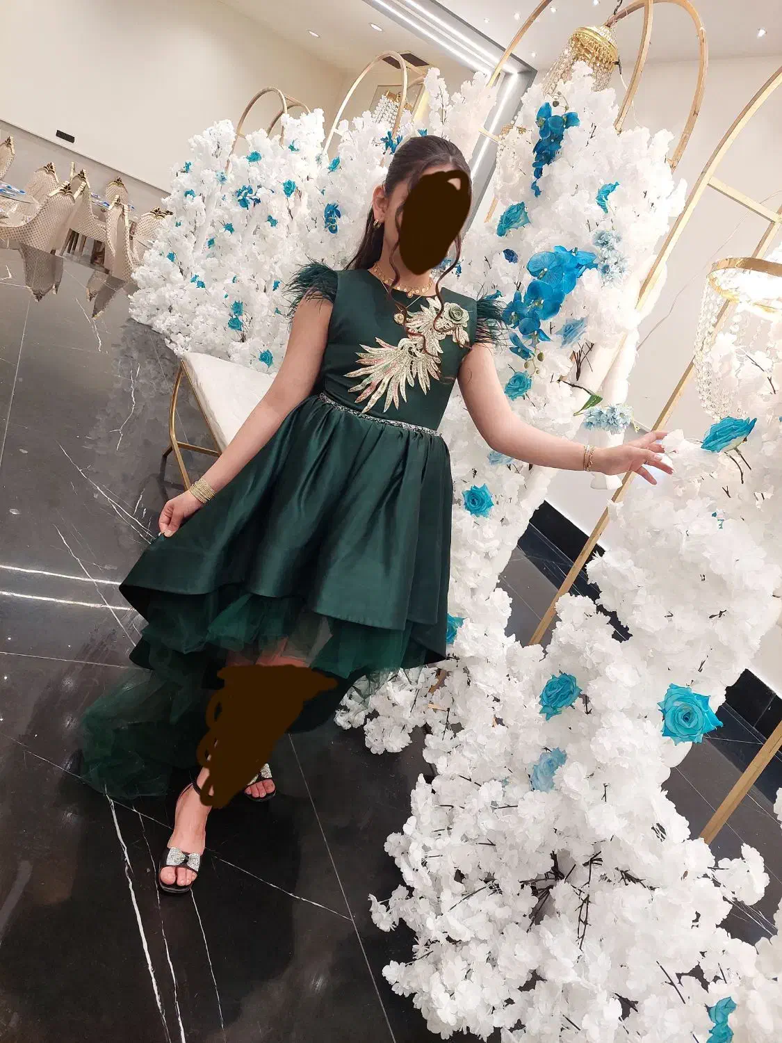 پیراهن مجلسی|لباس|ماکو, |دیوار