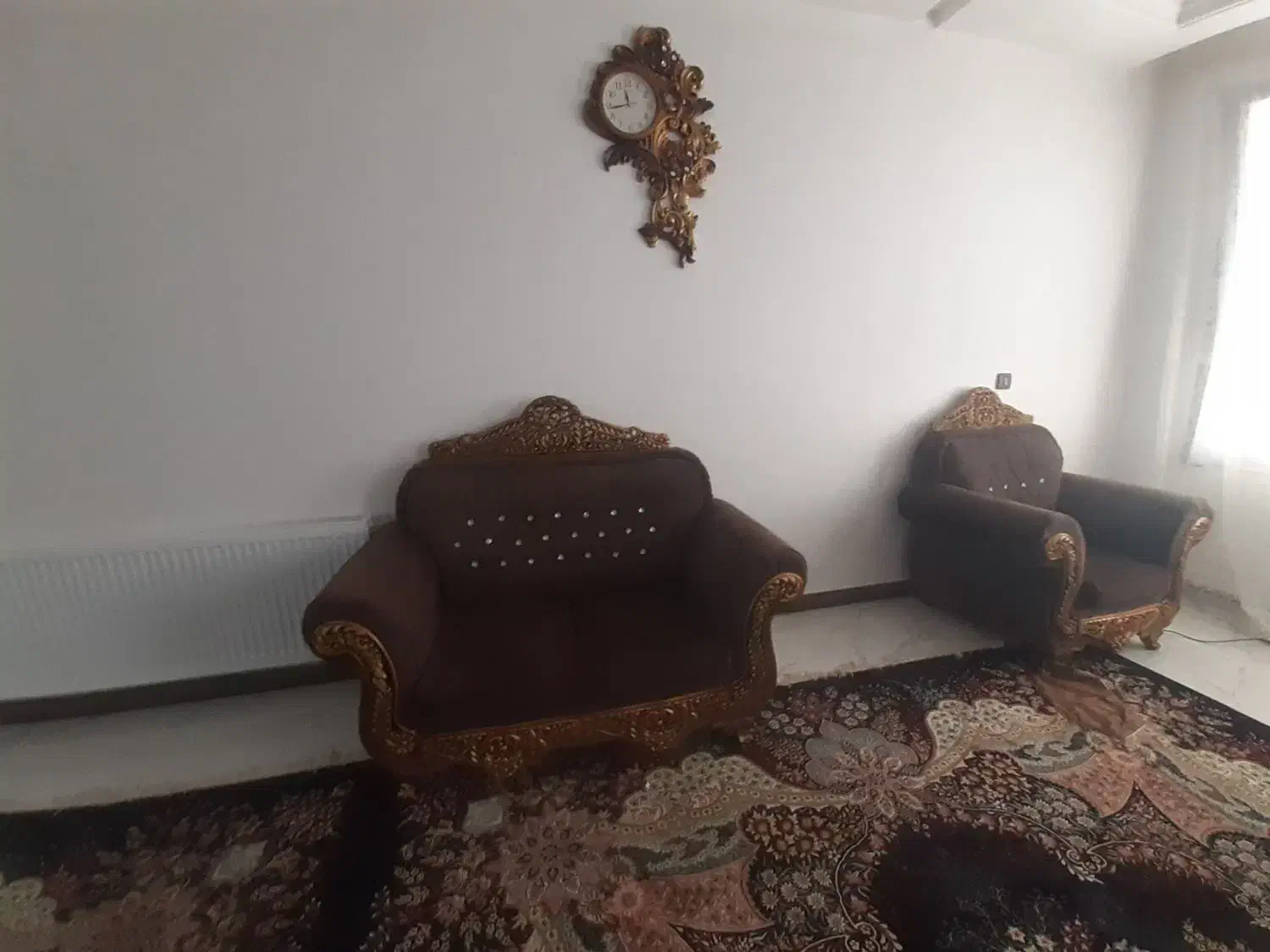 مبل هفت نفره|مبلمان خانگی و میز عسلی|صحنه, |دیوار