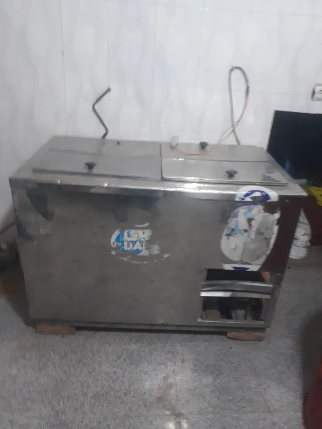 یک عدد یخچال فریزر با روکش تمام استیل چهاردرب|یخچال و فریزر|باسمنج, |دیوار