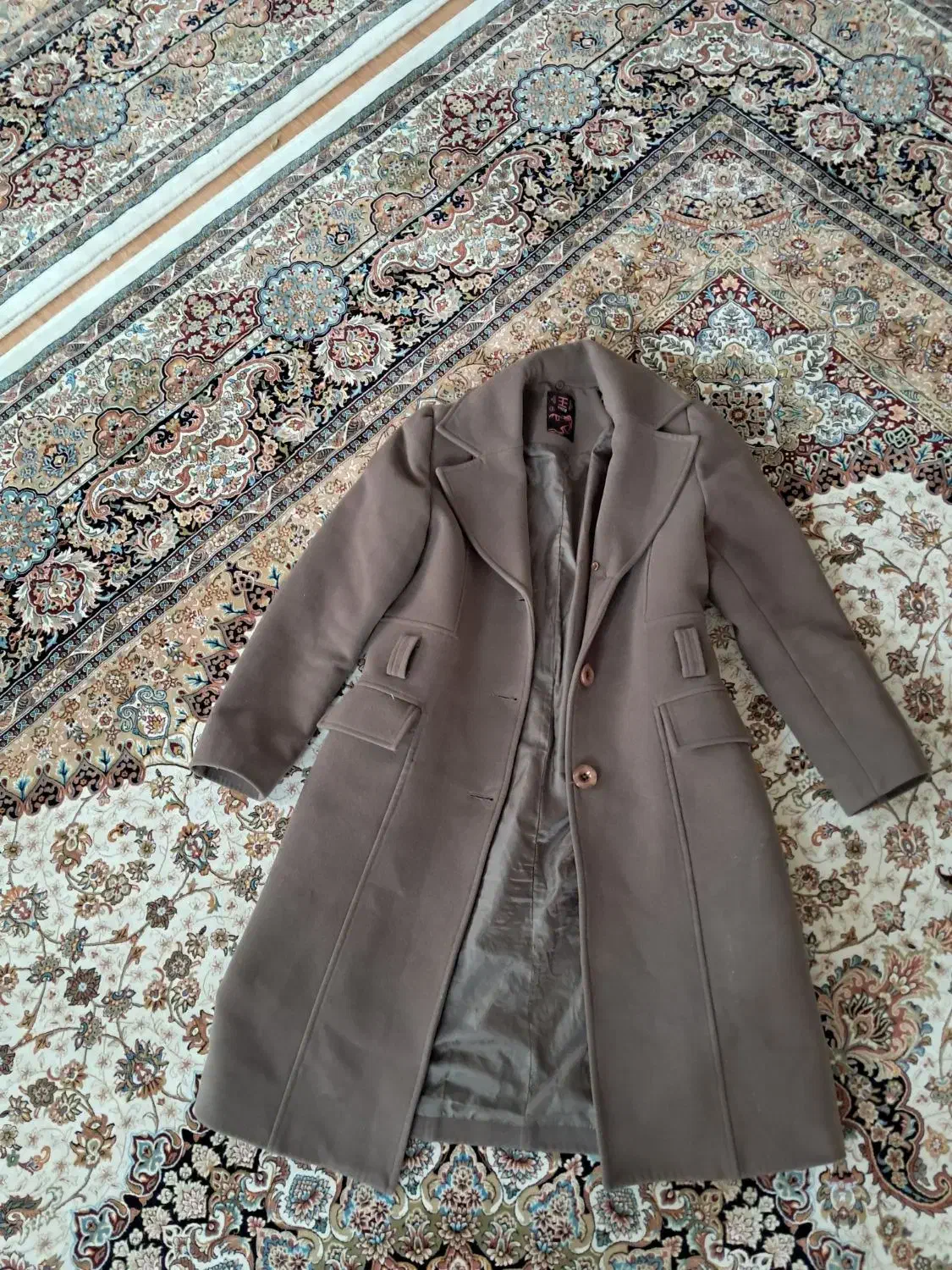 پالتو و کاپشن زنانه و دخترانه انه نو و درحد نو|لباس|اصفهان, خواجو|دیوار