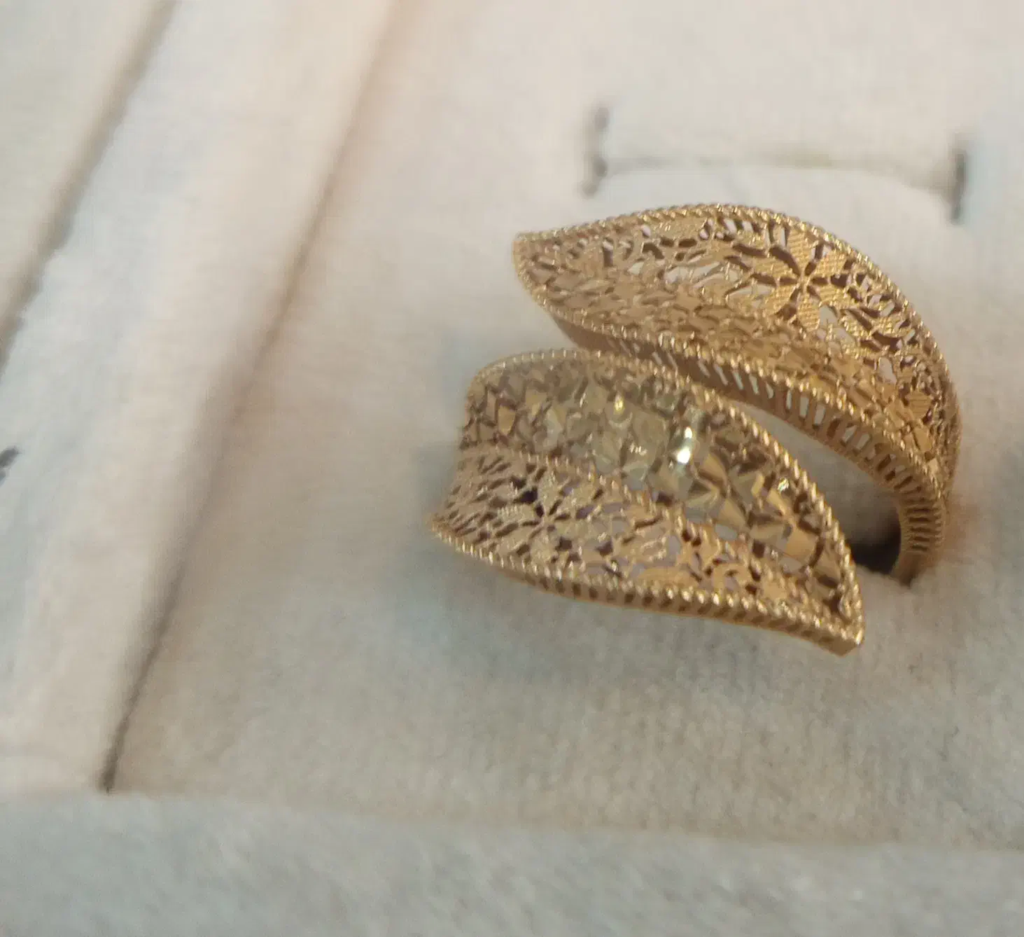 فی تابلو برمیداریم طلای شمارا مغازه دار هستیم|جواهرات|همدان, |دیوار