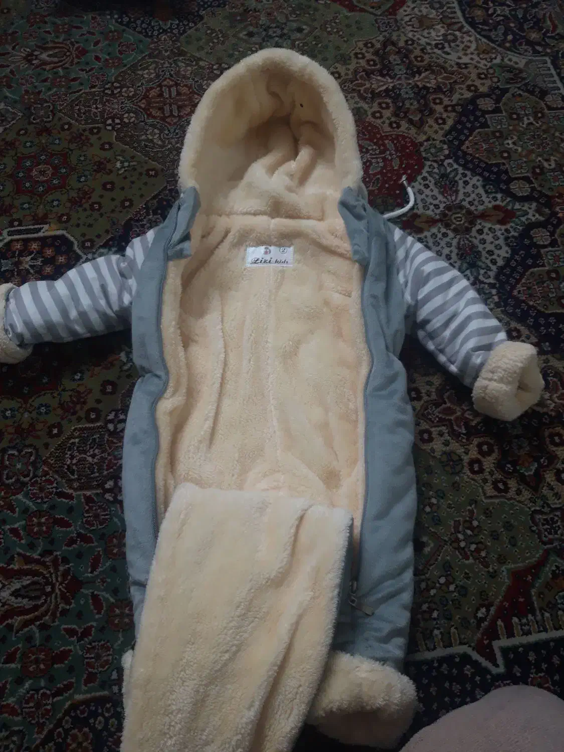 فروش سرهمی زمستونی|کفش و لباس بچه|مشهد, شیرودی|دیوار