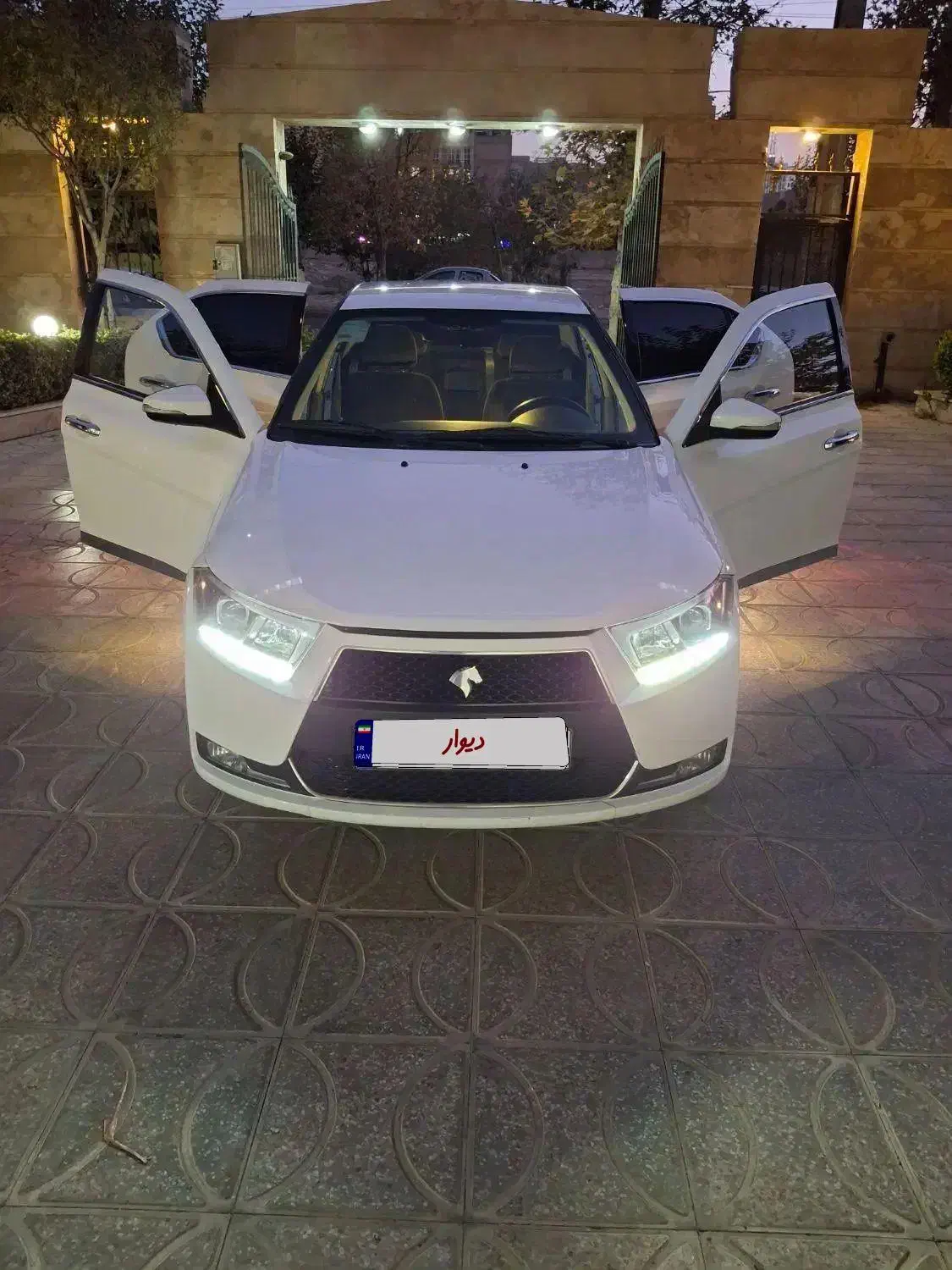 دنا پلاس دنده 1402|خودرو سواری و وانت|کرج, گلشهر|دیوار