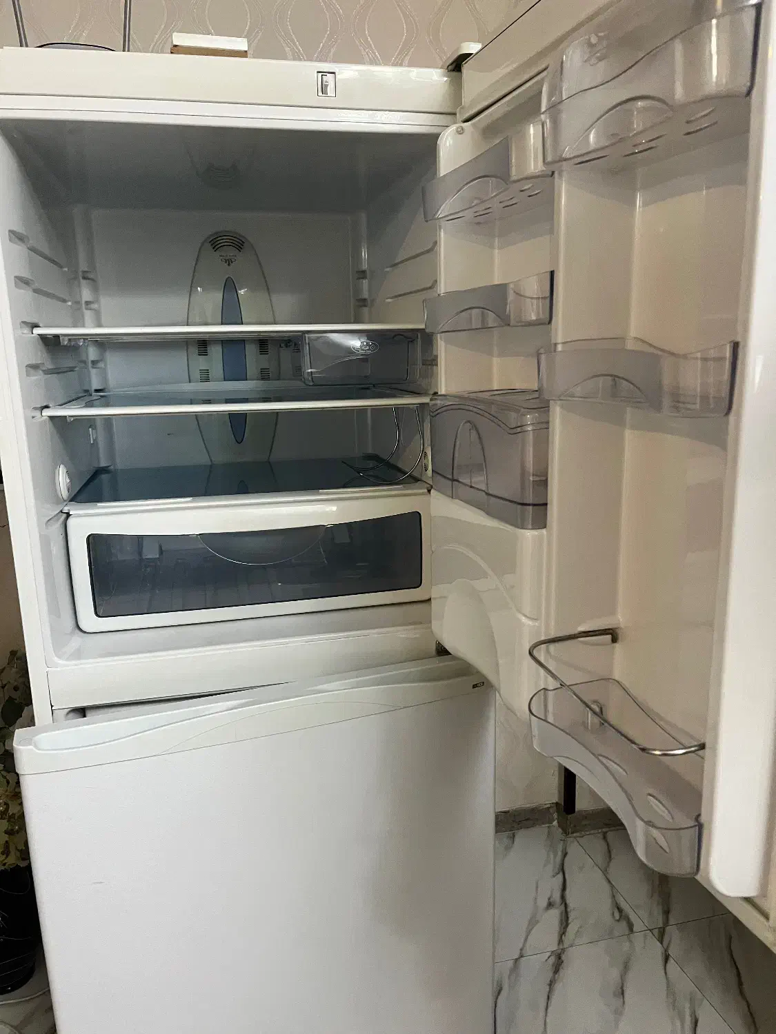 یخچال فریزر اسنوا|یخچال و فریزر|فولادشهر, A6|دیوار