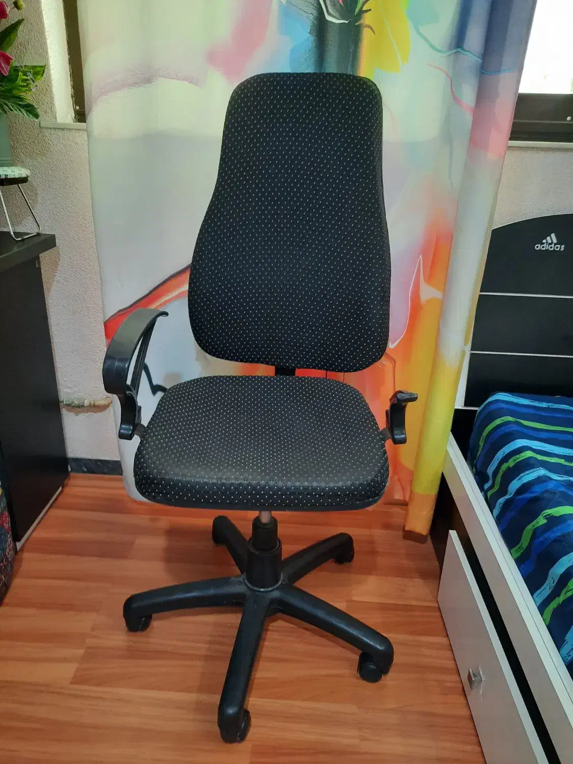 صندلی چرخ دار|مبلمان اداری|رودسر, |دیوار