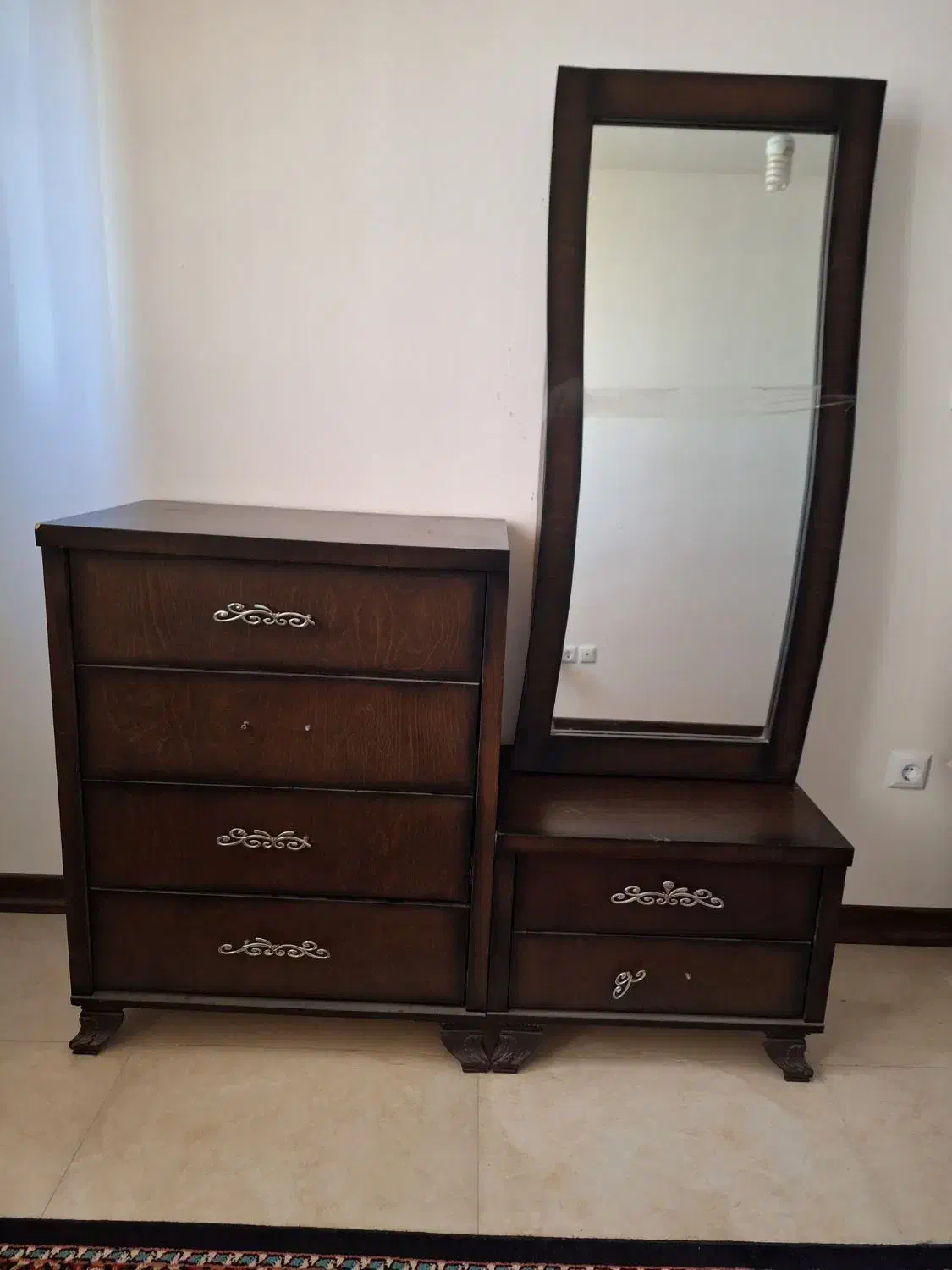 دراور سالم کشوها ریلی فقط دسته هاش باید عوض بشن|جاکفشی، کمد، دراور|اراک, |دیوار