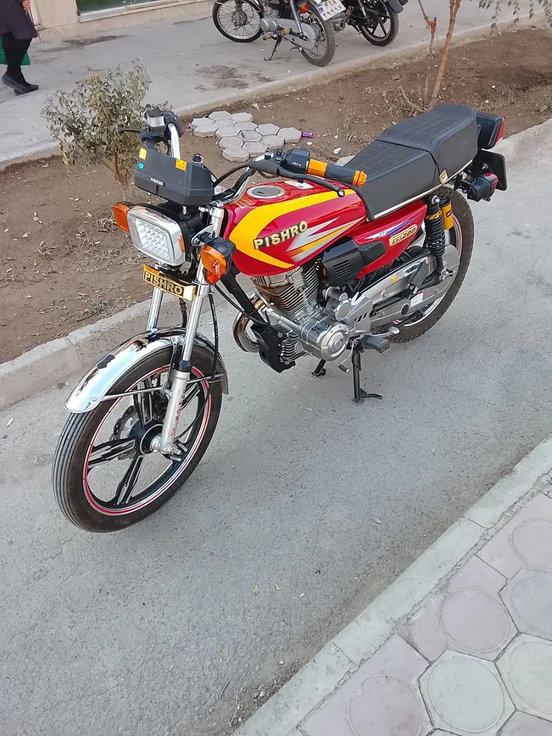 پیشرو 200در حد نو|موتورسیکلت|اصفهان, آزادگان|دیوار