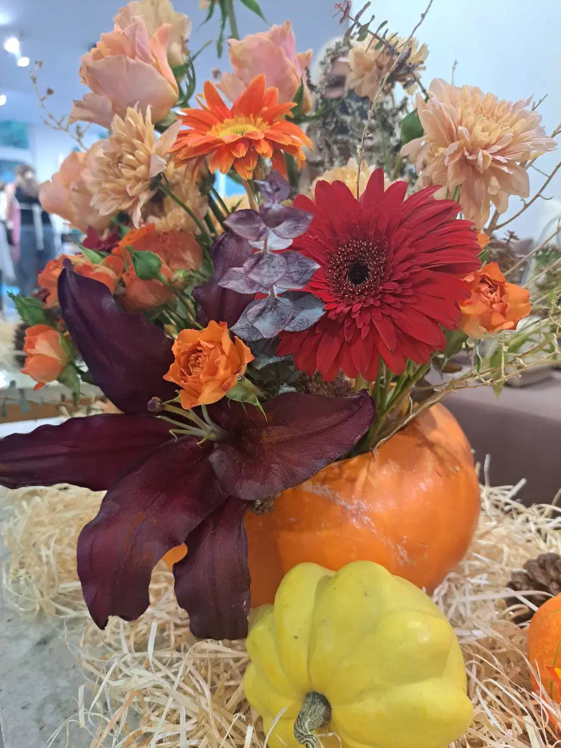 منشی سالن زیبایی|استخدام درمانی، زیبایی، بهداشتی|تهران, الهیه|دیوار