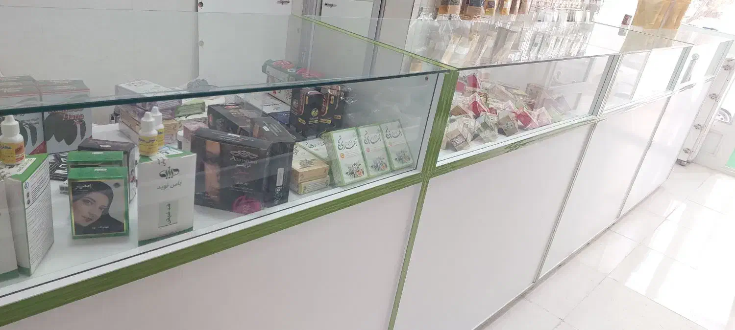 فروش ویترین مغازه 7 عدد|فروشگاه و مغازه|یزد, |دیوار