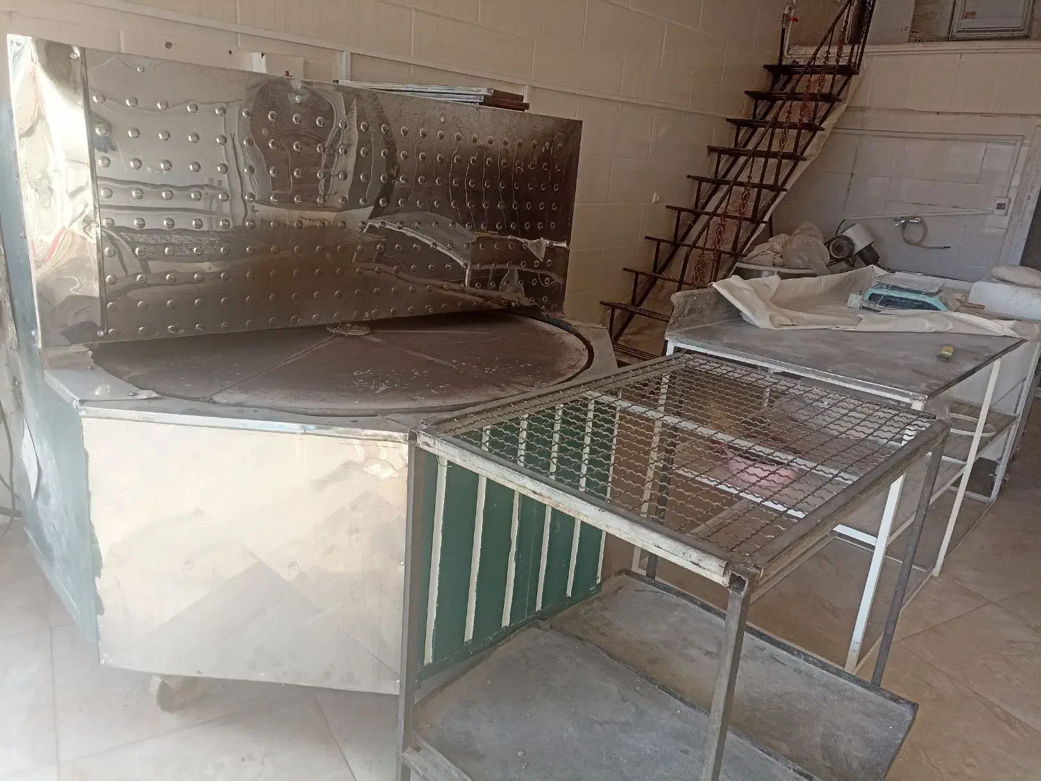 وسایل نانوایی|ماشین‌آلات صنعتی|کهک, |دیوار