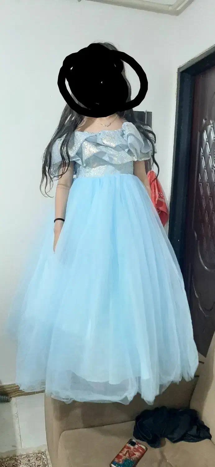 سالم درحد نو دوبار پوشیده|لباس|رشت, حمیدیان|دیوار