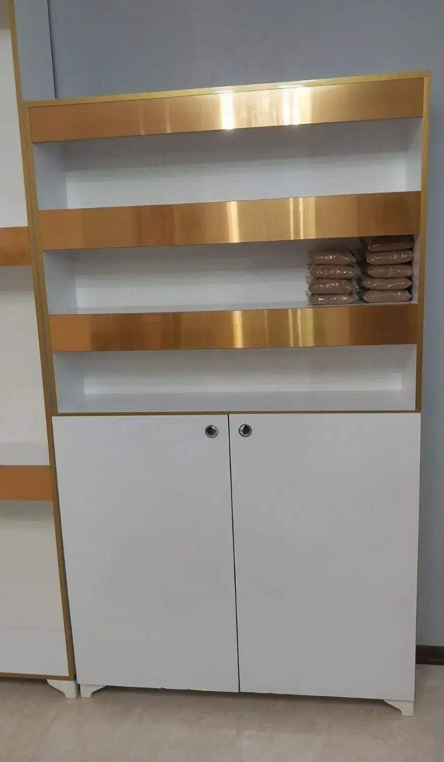 شلف و قفسه|کتابخانه، شلف، قفسههای دیواری|مشکیندشت, |دیوار