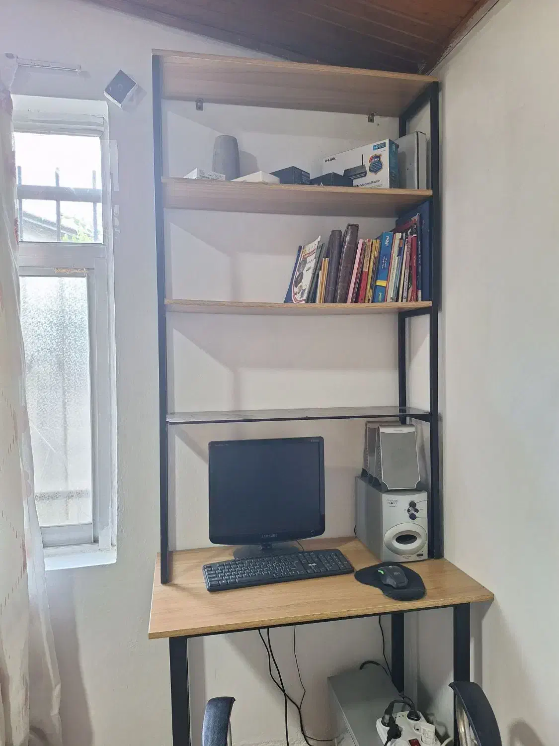 میز کامپیوتر به همراه کتابخانه و صندلی|میز تحریر و کامپیوتر|رویان, |دیوار