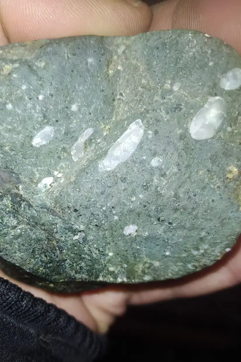 سنگهای خاص|کلکسیون اشیاء عتیقه|شاهین دژ, |دیوار