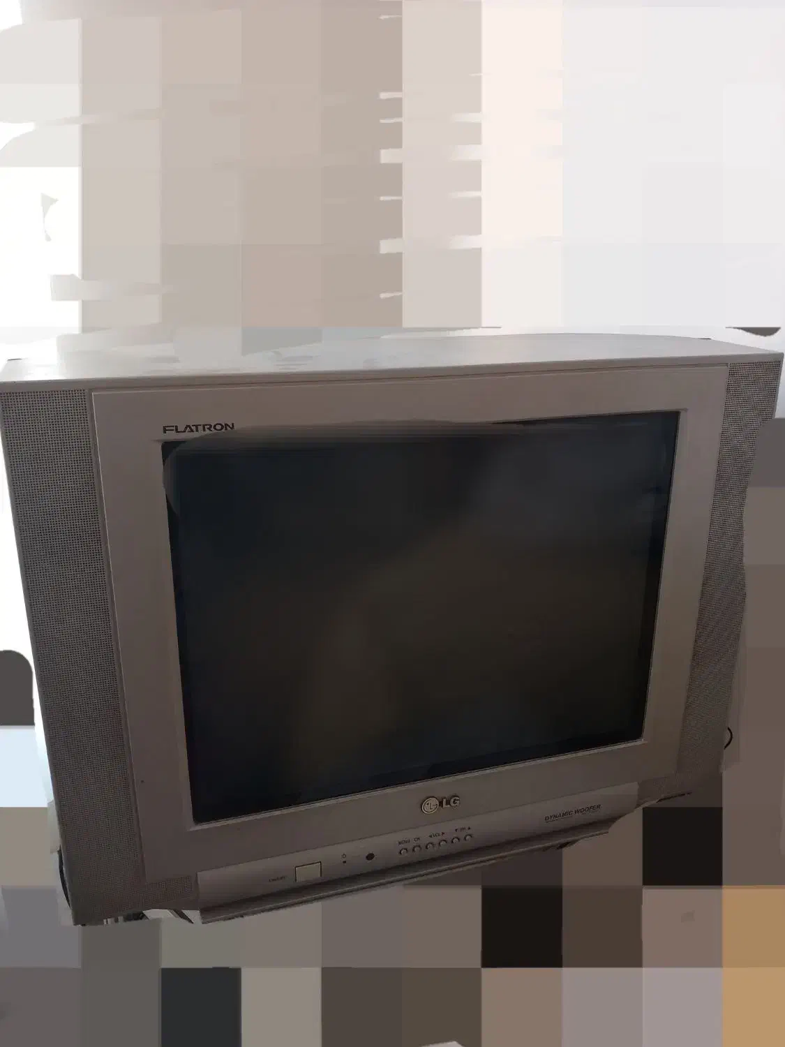 تلویزیون ال جی قدیمی کاملا سالم|تلویزیون و پروژکتور|اردبیل, |دیوار