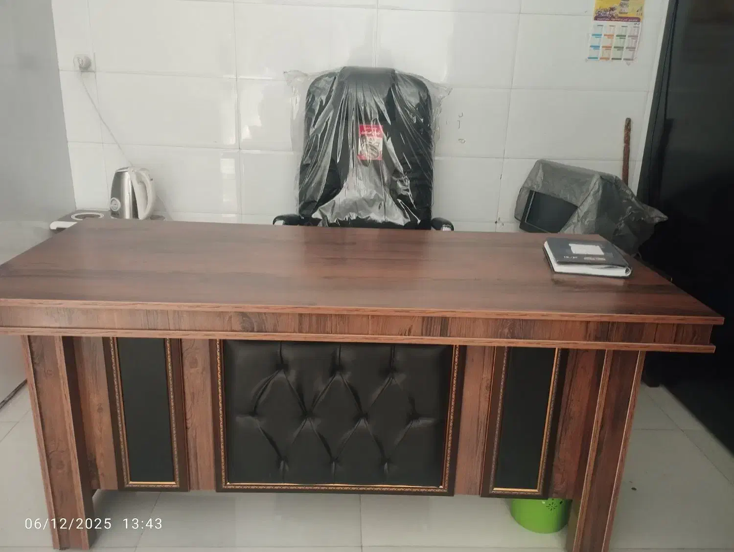 میز مدیریت با صندلی چرخان|مبلمان اداری|تربت‌حیدریه, قائم|دیوار