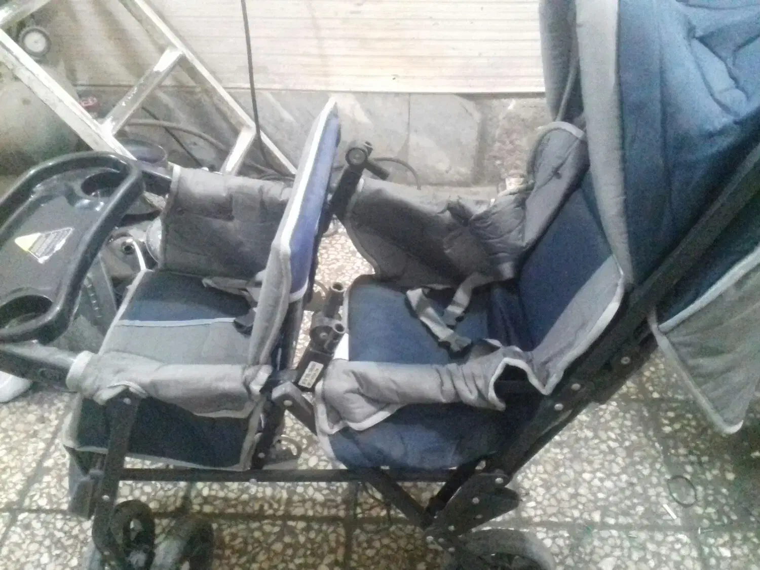 کالسکه دوقلو|کالسکه و لوازم جانبی|قم, نیروگاه|دیوار