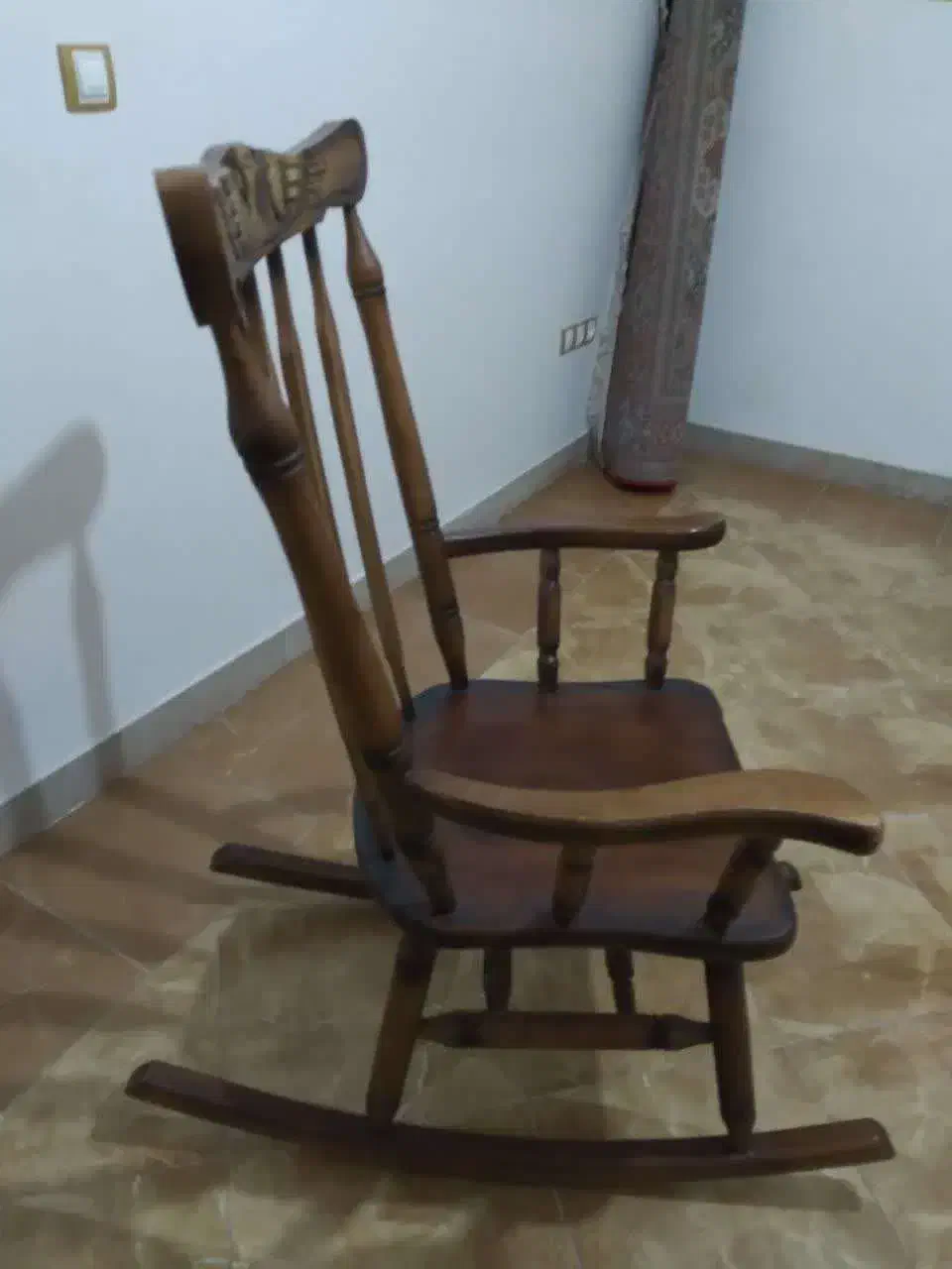 صندلی چوبی راک|صندلی و نیمکت|تویسرکان, |دیوار