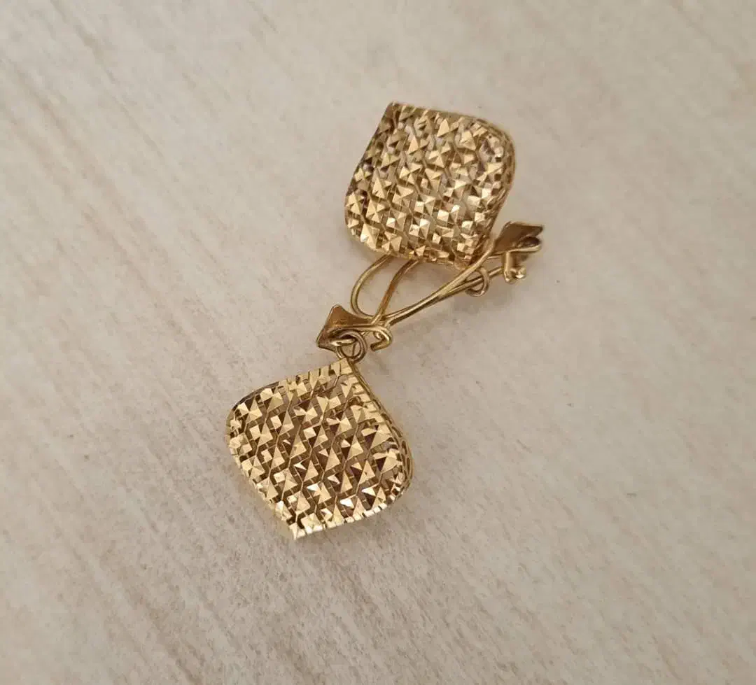 گوشواره طلا ۲۵۰ بالای تابلو|جواهرات|یاسوج, |دیوار