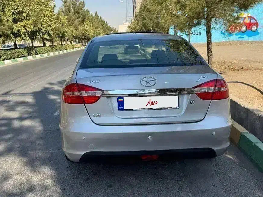 جک J5 بی رنگ|خودرو سواری و وانت|مشهد, تربیت (صدف)|دیوار