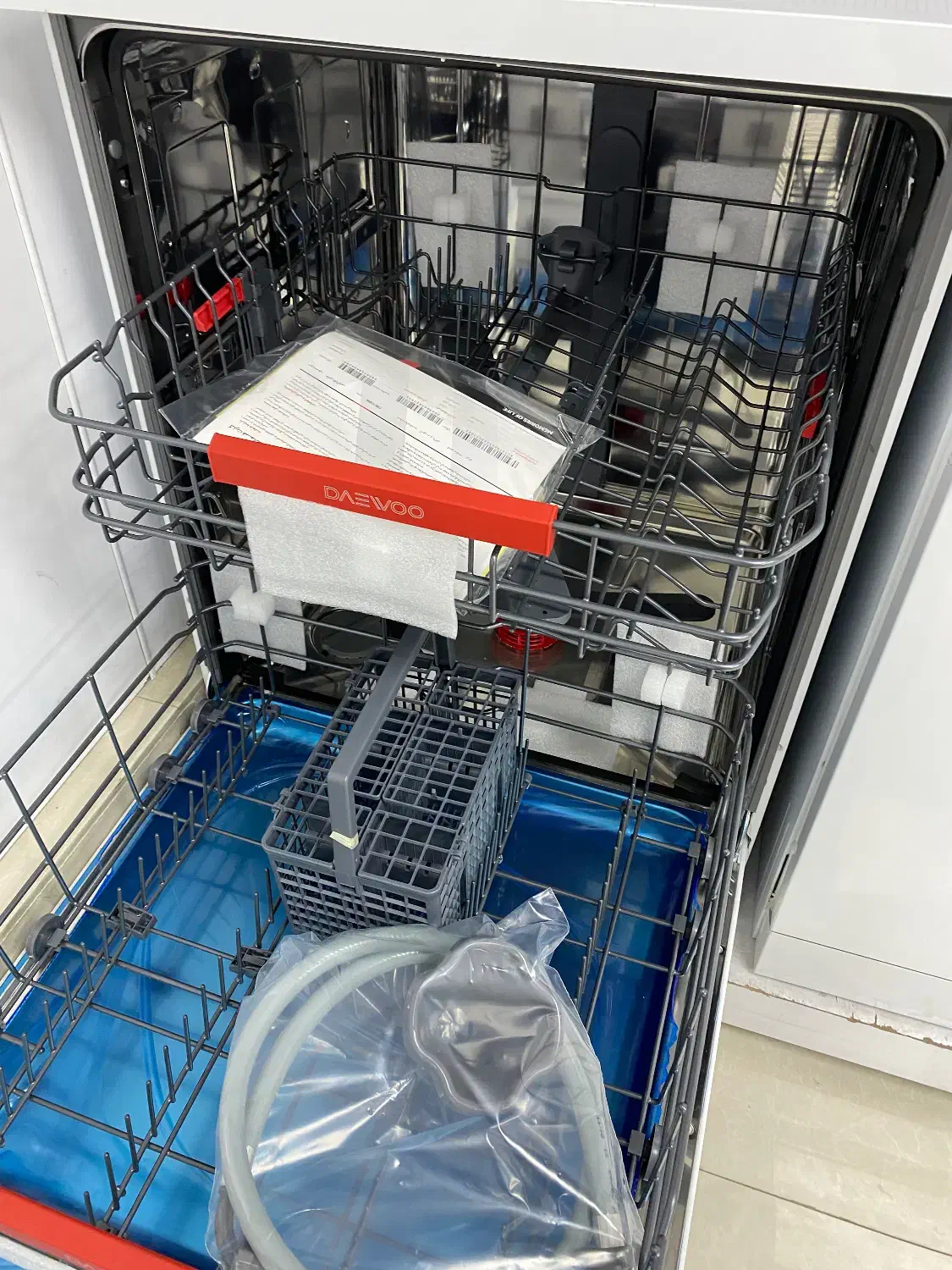 ظرفشویی دوو ۱۲نفره مدل گلوسی۱۱۰رنگ سفید|ماشین ظرفشویی|تهران, میدان ولیعصر|دیوار