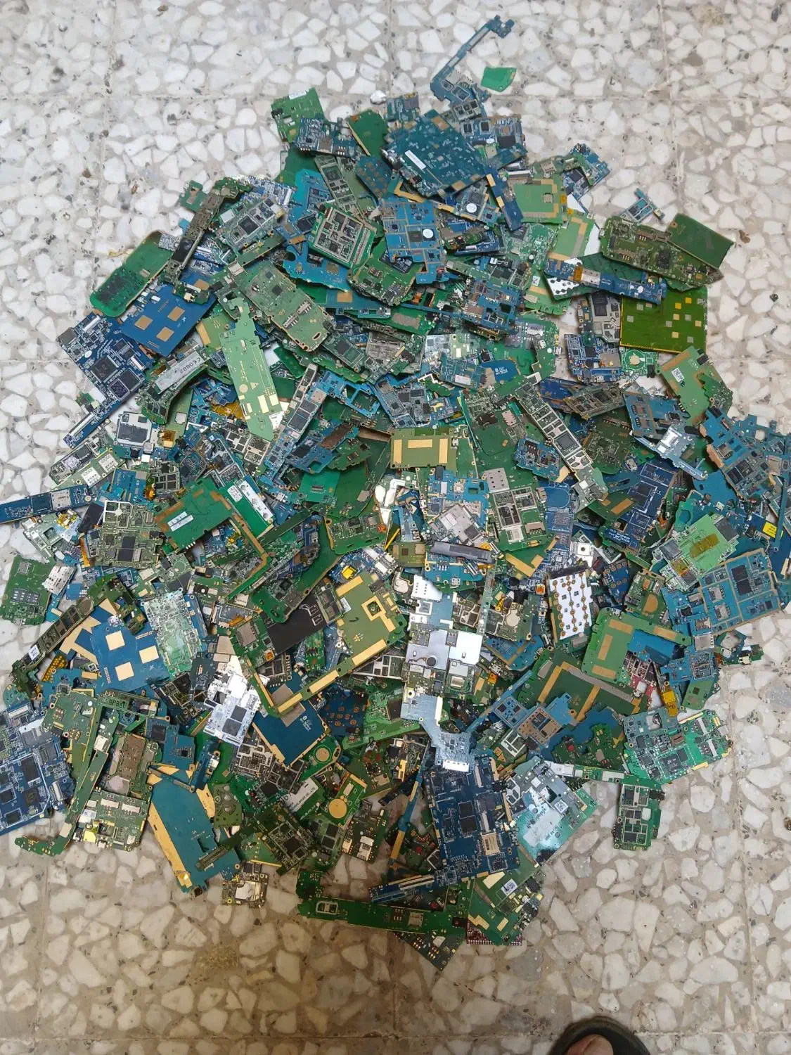 فروش وخرید برد های کامپیوتری وگوشی|قطعات و لوازم جانبی رایانه|تهران, پاسداران|دیوار