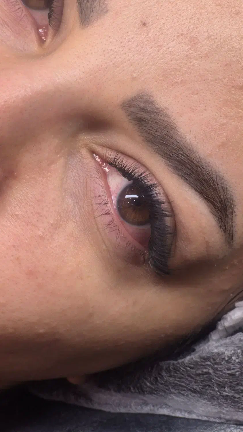 آموزش اکستنشن و لیفت ابرو و لیفت مژه|خدمات آموزشی|آران و بیدگل, |دیوار