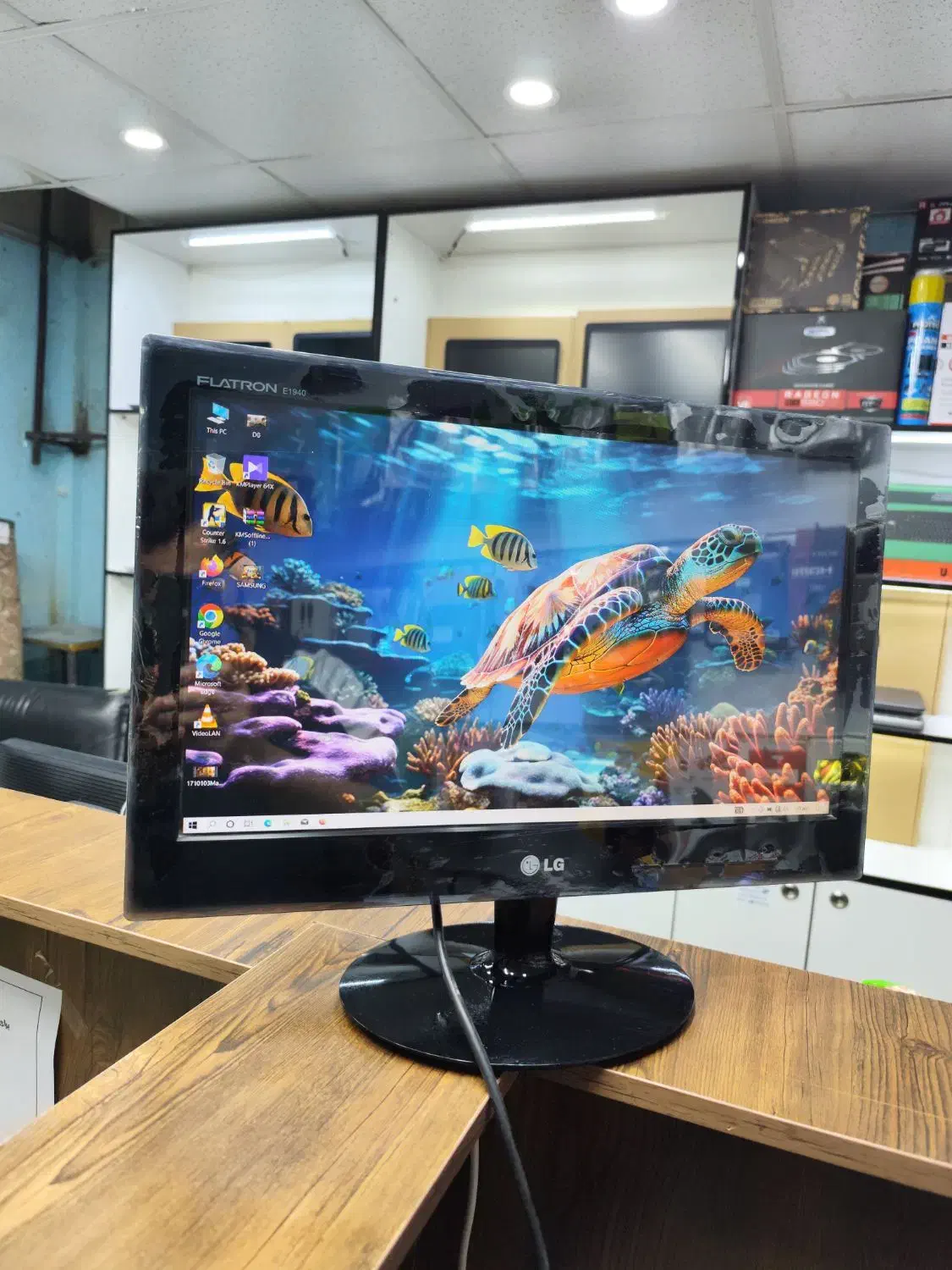 مانیتور ۱۹ اینچ ال ای دی LG|قطعات و لوازم جانبی رایانه|بهارستان, |دیوار
