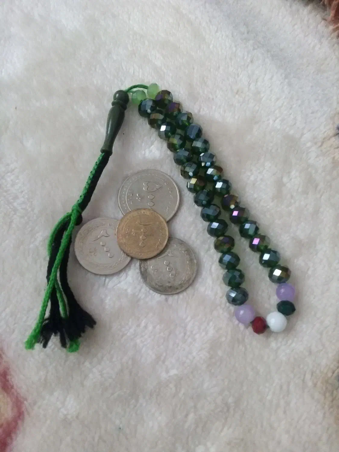 تسبیح کلکسیونی کارشده بسیار شیک قدیمی|کلکسیون اشیاء عتیقه|پرند, فاز ۵|دیوار