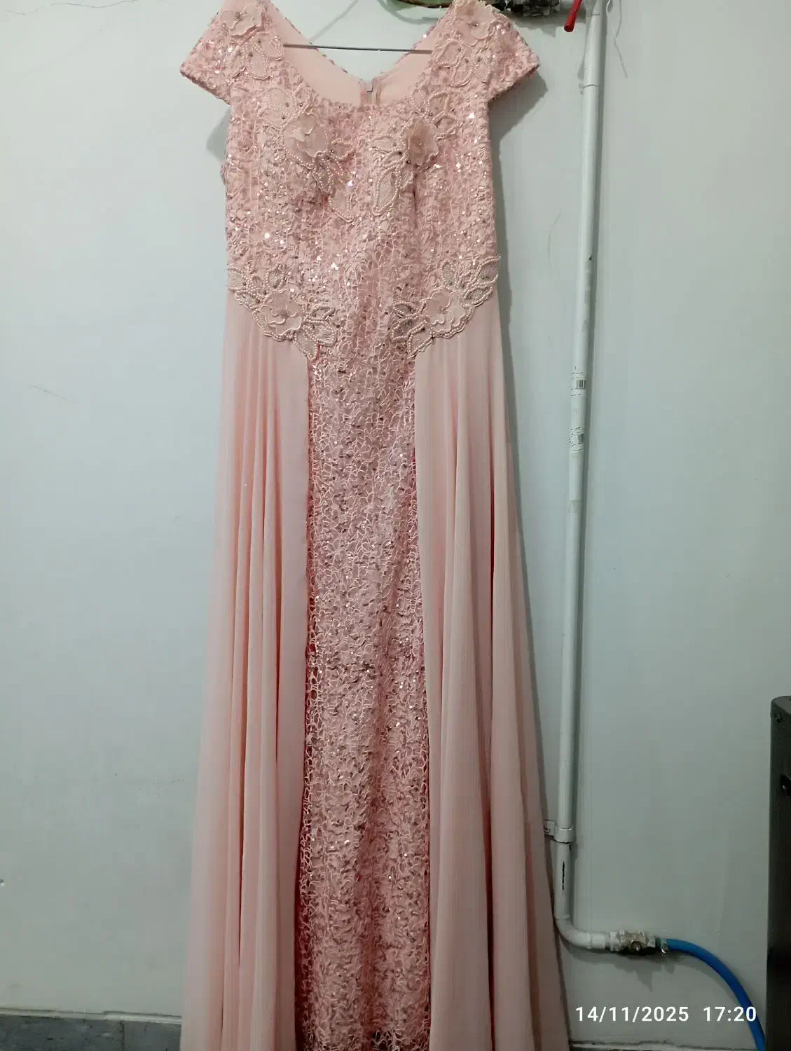 لباس درحدنوو فقط دوبار استفاده شده سایز3|لباس|مبارکه, |دیوار