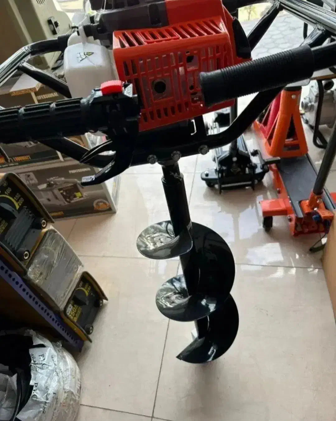 چاله کن دیگینیت اصلی با گیربکس آنتی شوک حرفه‌ای|ماشین‌آلات صنعتی|تهران, شهید رجایی|دیوار