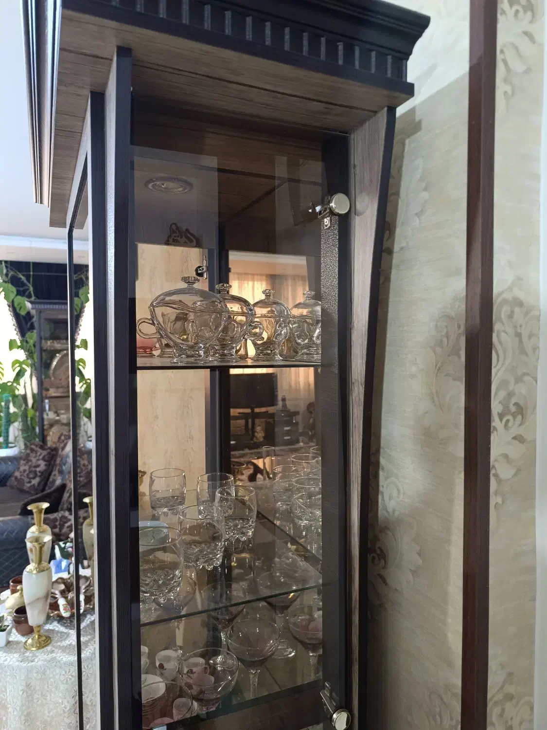 کنسول - بوفه ایستاده|بوفه، ویترین، کنسول|مشهد, نیروی هوایی|دیوار