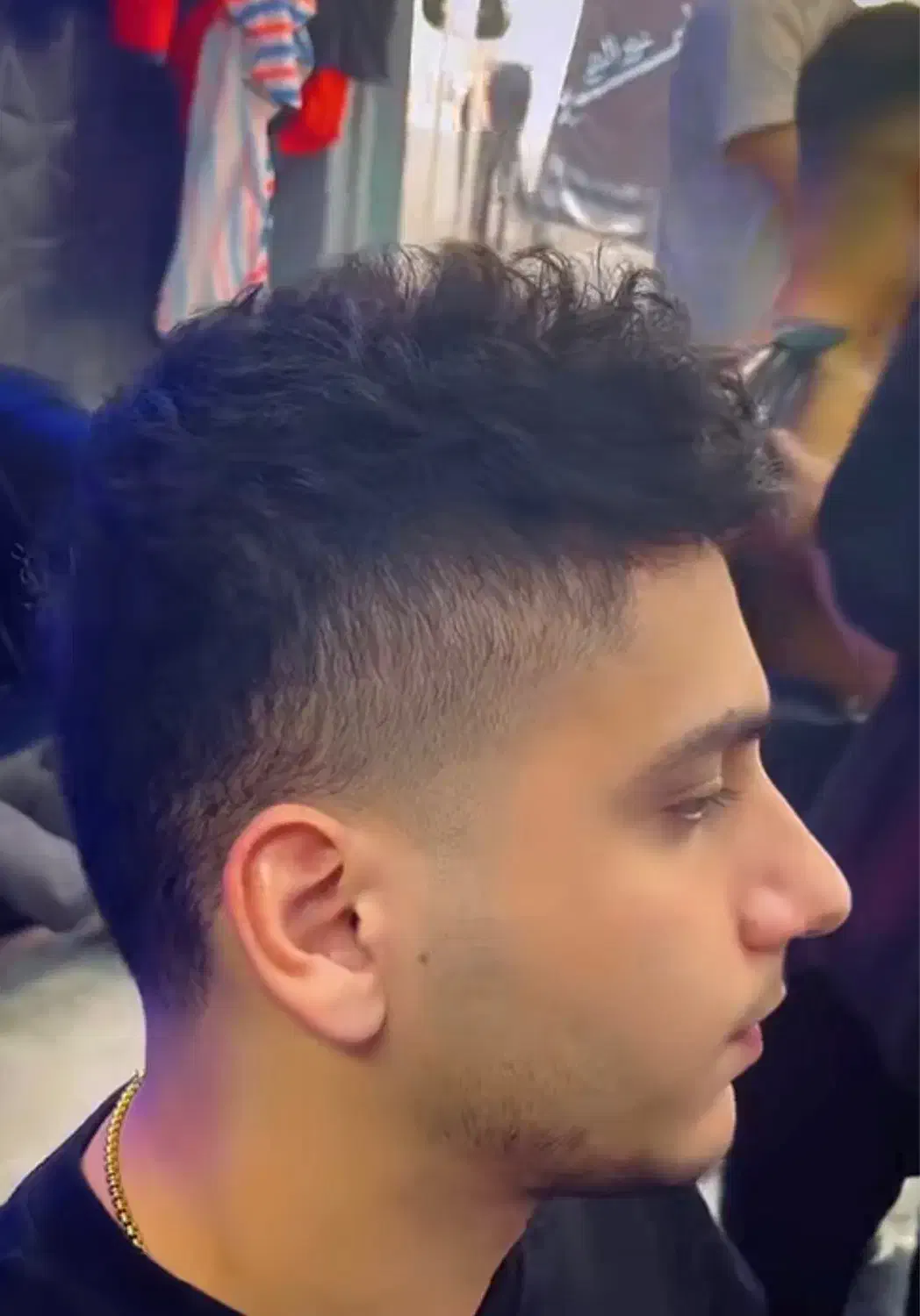 اصلاح حرفه ای مردانه (( با قیمت کاملا مناسب))|خدمات آرایشگری و زیبایی|رشت, معلم|دیوار