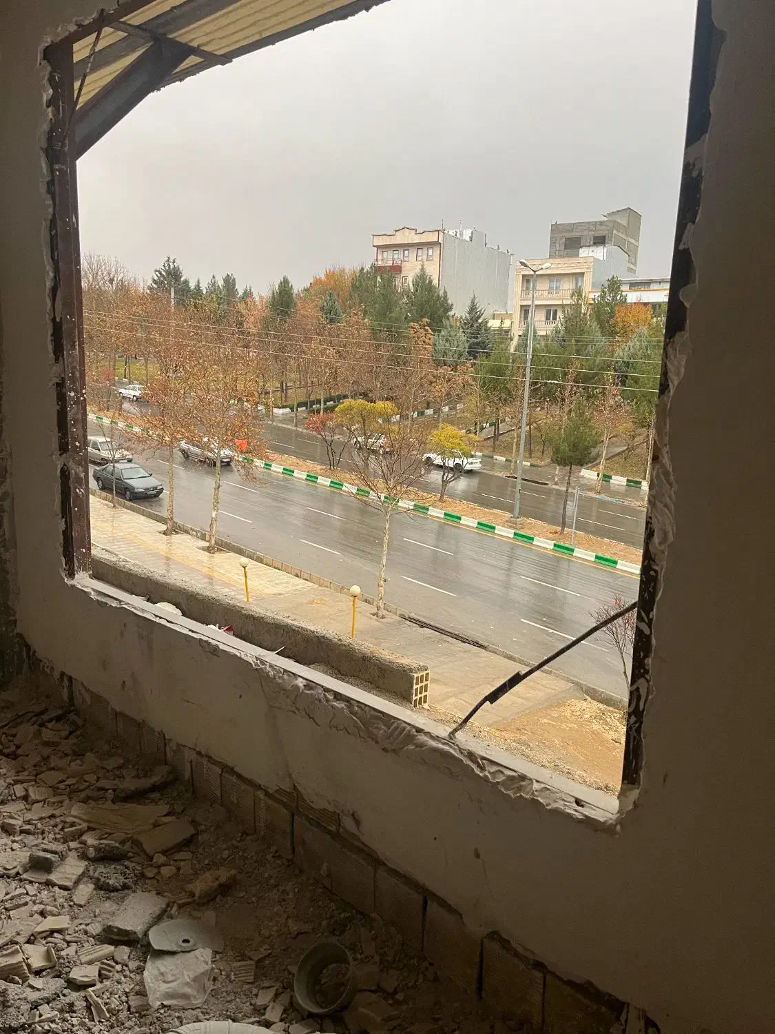 پیش فروش تک واحد بررینگ اصلی اندیشه|فروش آپارتمان|بروجرد, |دیوار