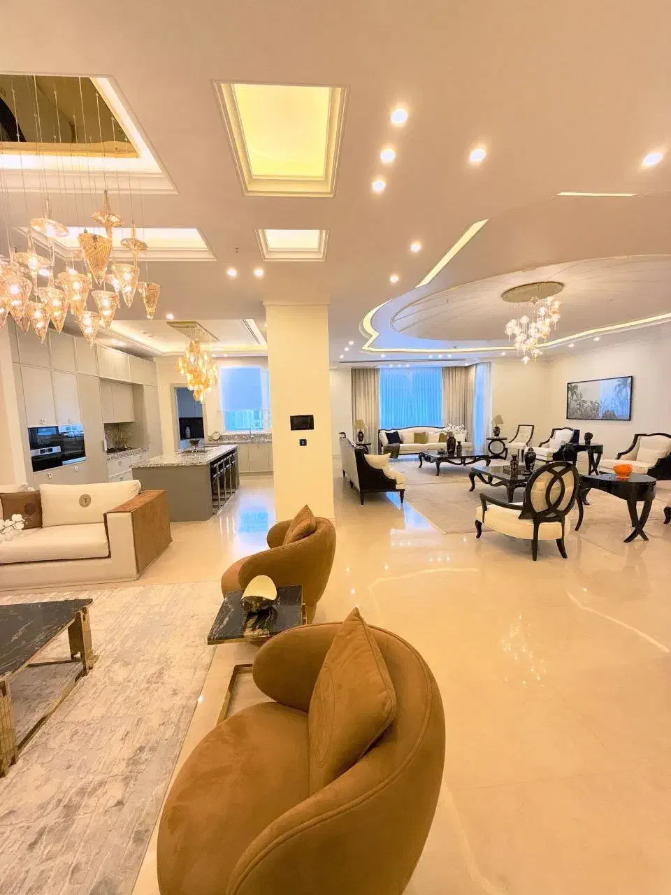 طبق ویلایی 280متری 4خواب سالن بزرگ صدرا فازیک|فروش آپارتمان|صدرا-فارس, فاز ۱|دیوار