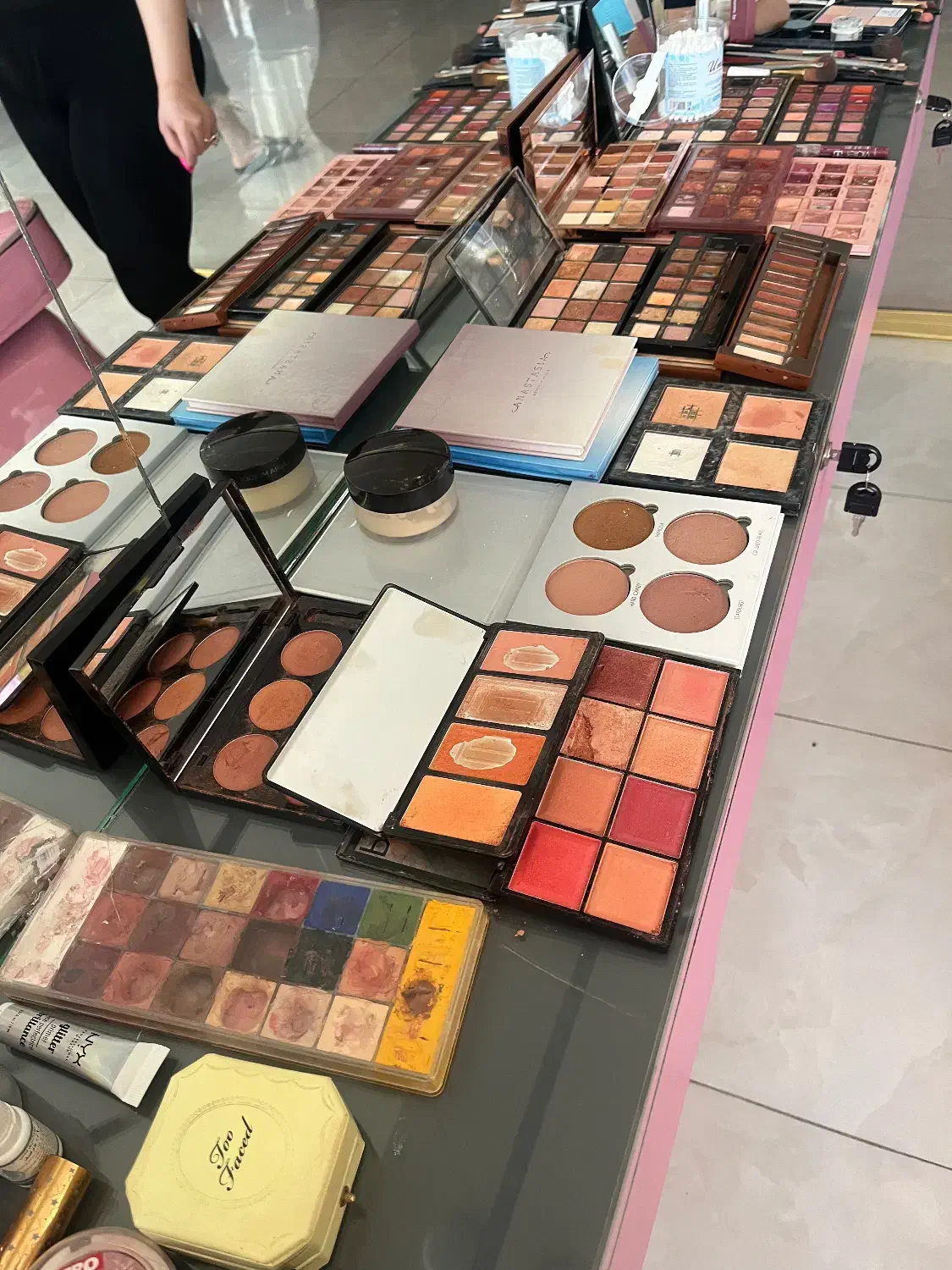 نیازمند به مدل رایگان میکاپ بدون آفیش|خدمات آرایشگری و زیبایی|لاهیجان, قیام|دیوار