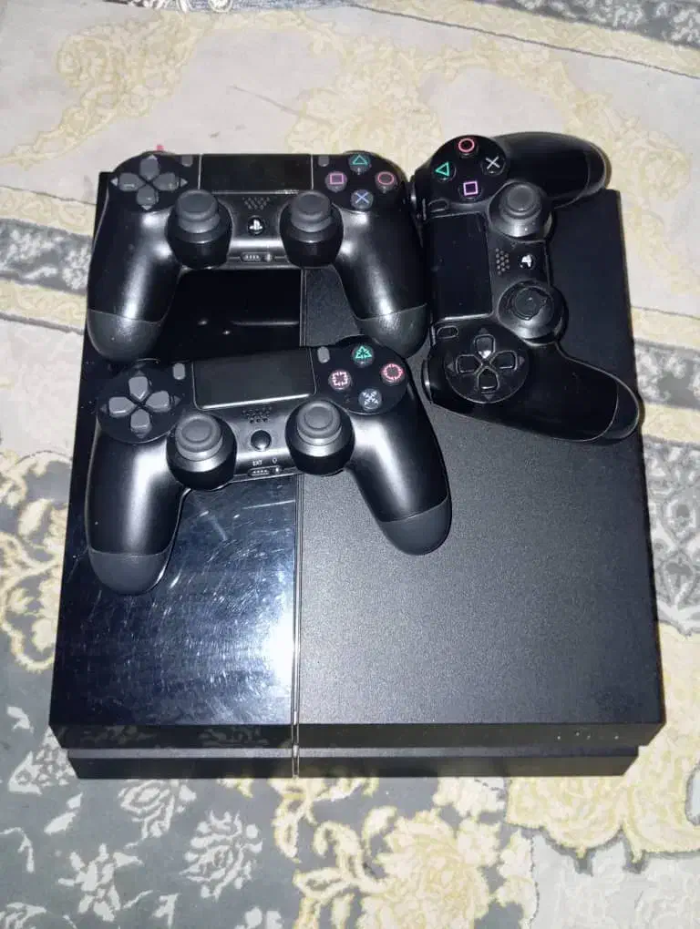 ps4 سه دسته با 6تا دیسک|کنسول، بازی ویدئویی و آنلاین|بندرعباس, |دیوار